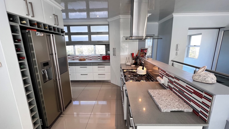 4 Bedroom Property for Sale in Langenhovenpark Free State